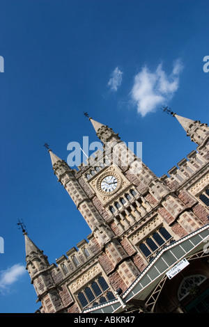 Ingresso principale di Temple Meads Stazione Ferroviaria di Matthew Digby Wyatt in Bristol Inghilterra Foto Stock