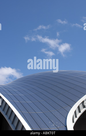 Vista la conferenza di salvia e il Music Center building in Gateshead Tyne and Wear, Gran Bretagna interno parete esterna di vetro Foto Stock