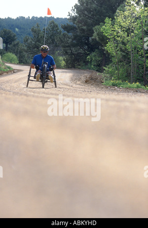 Uno stile di vita attivo per la persona disabile in bicicletta Foto Stock