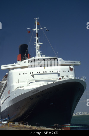 La storica Trans Atlantic nave da crociera Queen Elizabeth II di proprietà ora in pensione Foto Stock