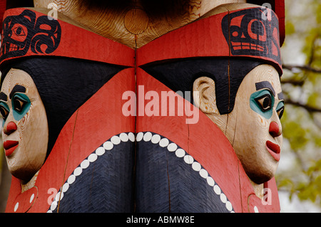 Alaska, Anchorage, Totem, Alaskan Native Heritage Centre Foto Stock