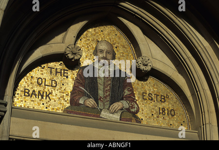 William Shakespeare mosaico su la vecchia banca, Chapel Street, Stratford-upon-Avon, Warwickshire, Inghilterra, Regno Unito Foto Stock