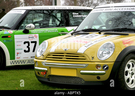 BMW Mini Cooper S presso la John Cooper sfida giorno a Goodwood Circuito motorino, Inghilterra. Foto Stock