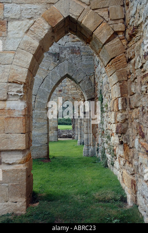 Rovine di Bayham Abbey vicino a Lamberhurst Kent England Foto Stock