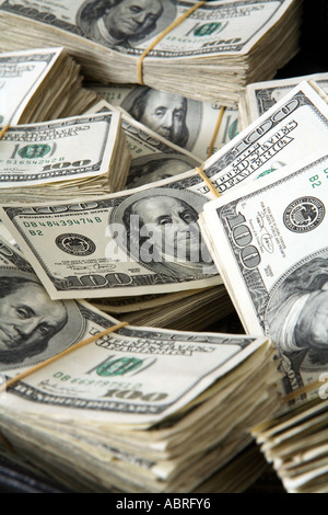 Pile di 100 fatture del dollaro Foto Stock