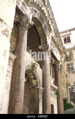 Spalato - Palazzo di Diocleziano Ingresso al mausoleo ora cattedrale di San Domnio Foto Stock