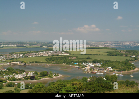 Vista verso Saltash Royal Albert Bridge e la Plymouth dal di sopra Torpoint Cornwall Inghilterra Regno Unito Regno Unito Foto Stock