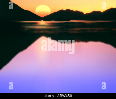 GB - Scozia: Tramonto sul Loch Leven nelle Highlands vista dal ponte di Coe Foto Stock