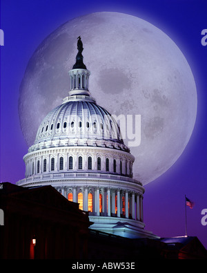 Stati Uniti d'America - Washington DC: La Luna oltre il Campidoglio