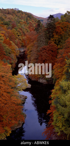 Il fiume Garry nel Pass di Killiecrankie, Perth and Kinross, Scotland, Regno Unito Foto Stock