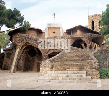 Barcellona, Colonia Güell, la Cripta de la Iglesia, Architekt: Antonio Gaudì Cornet 1898-1914 Foto Stock