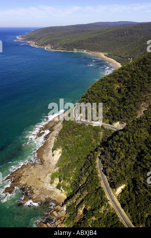 Great Ocean Road vicino a Lorne Victoria Australia antenna Foto Stock