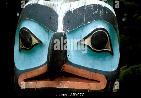 Il Totem Pole al Sitka National Historic Site in Sitka Alaska AK Foto Stock