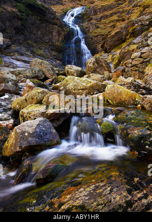 Moss vigore la cascata nel Lake District inglese Foto Stock