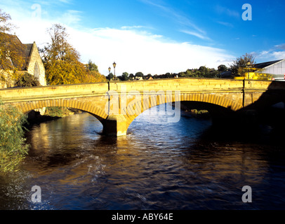 MORPETH NORTHUMBERLAND UK Ottobre ponte sopra il fiume Verdellino Thomas Telford era il tecnico Foto Stock