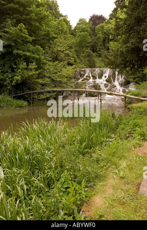 Inghilterra Oxfordshire Woodstock Blenheim Palace Gardens capacità Browns Grand cascata e ponte Foto Stock