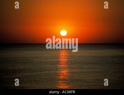Tramonto alba alba sulla costa irlandese, la bellezza della natura, Foto Stock