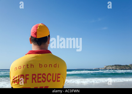 Una benedizione orologi surf a Bondi Beach a Sydney orientale Lifesavers sono una visione comune sulle spiagge Australiane Foto Stock