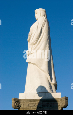 Un monumento alla principessa Olha Olga alla Piazza Mykhaylivska presso il St Micheals Cattedrale Kiev Kiev Ucraina Foto Stock