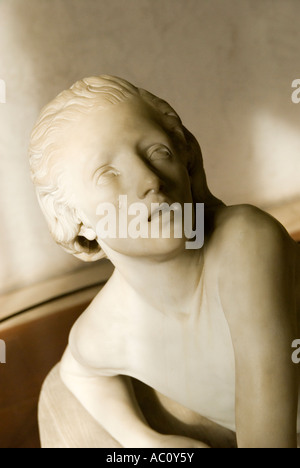 Statue di arti in la tomba di Giulietta a verona Foto Stock