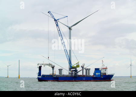 Uno dei 90kw generatori di turbine eoliche a Kentish Flats per centrali eoliche whitstable kent Foto Stock