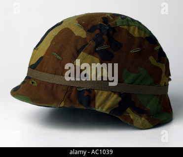 Hat Army casco K-Pot mimetizzata personal armor coperchio testa militare di sicurezza hardhat uomini donne uomo donna silhouette Foto Stock