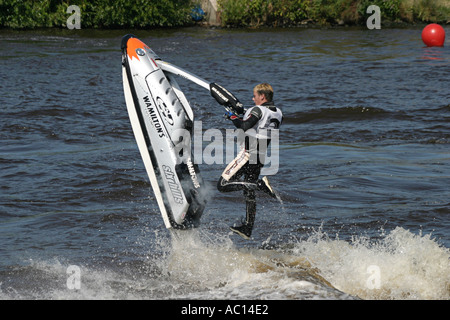 Jet Ski Racing. Presa sul Fiume Tees Barrage in Stockton Inghilterra durante un jet ski racing championship il Foto Stock