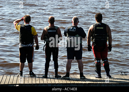 I concorrenti la visione di Jet Ski Racing. Presa sul Fiume Tees Barrage in Stockton Inghilterra durante un jet ski ra Foto Stock