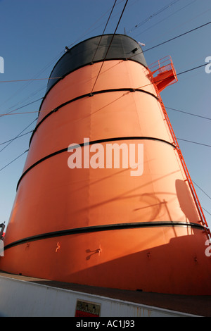 Royal Mail vaporizzatore RMS Queen Mary a Long Beach California vista di imbuti imbuto Foto Stock