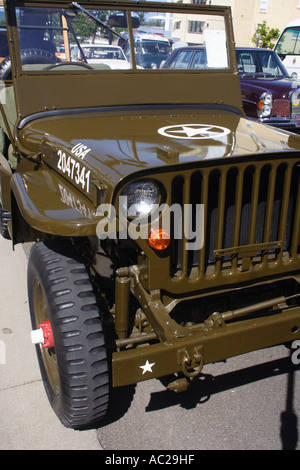 Vista anteriore dell'esercito restaurata JEEP BAPDA VERTICALE7607 Foto Stock
