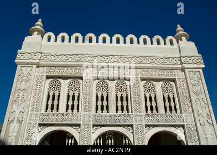 Terrazza sulla sommità del Palacio de Valle sulla Punta Gorda, Cienfuegos, Cuba. Foto Stock