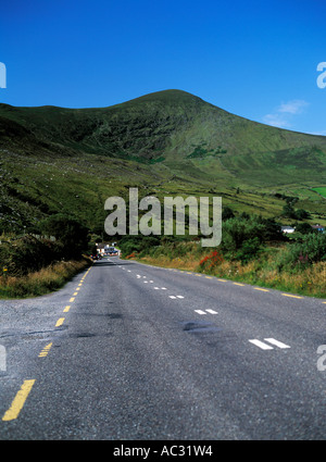 Rurali irlandesi sulla strada irlandesi famoso anello di kerry Foto Stock
