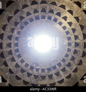 Dome con occhio del pantheon, Italia, Roma Foto Stock