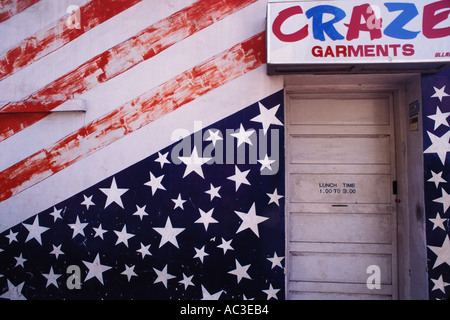 Bandiera, parete dipinta con bandiera americana Foto Stock