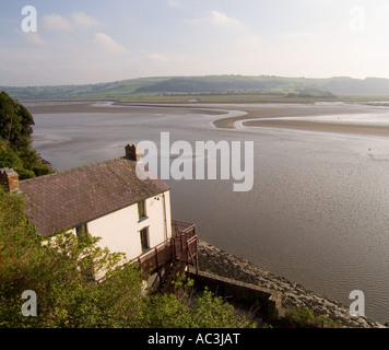 Welsh poeta Dylan Thomas's boat house sull estuario a Laugharne Foto Stock