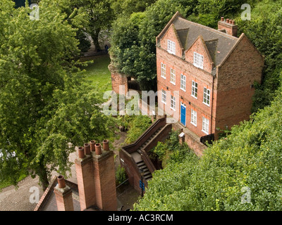 Una vista dalla terrazza del castello di Nottingham, ai tini di filtrazione cantiere Museo della Vita di Nottingham, Nottingham REGNO UNITO Foto Stock