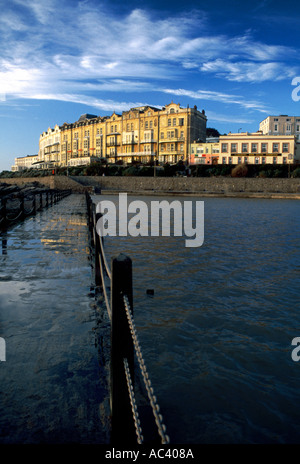 Lago marino e causeway da Knightstone verso la testa di ancoraggio Weston super Mare Foto Stock