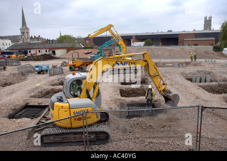 GROUNDWORKS AL KINGSHOLM IN PREPARAZIONE PER LA COSTRUZIONE DI GLOUCESTER RUGBYS NEW SOUTH STAND Maggio 2007 Foto Stock