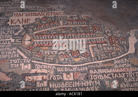 Mappa a mosaico nella chiesa di San Giorgio a Madaba, Giordania Foto Stock