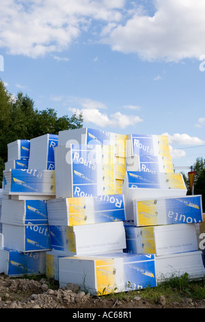 Pila di lastre di polistirene utilizzate per l'isolamento termico in edifici e fondazioni , Finlandia Foto Stock