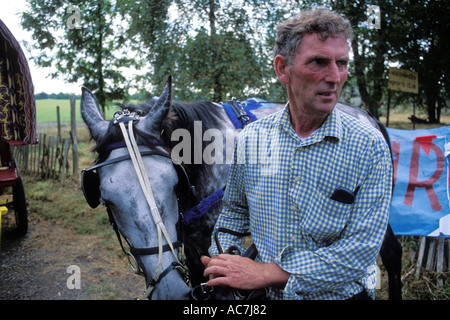 Romany zingari all'Horsmonden fiera cavalli nel Kent Foto Stock