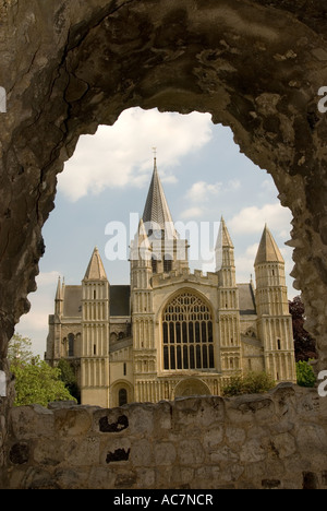 Rochester Cathedral vista dal castello Foto Stock