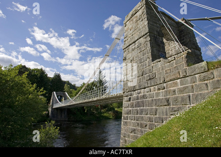 Il vecchio ponte di sospensione di Oich Laggan vicino a Fort Augustus Scozia UK Foto Stock