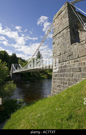 Il vecchio ponte di sospensione di Oich Laggan vicino a Fort Augustus Scozia UK Foto Stock