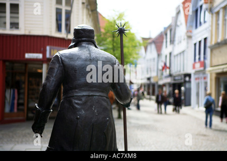 Statua in Stavanger shopping street, Norvegia Foto Stock