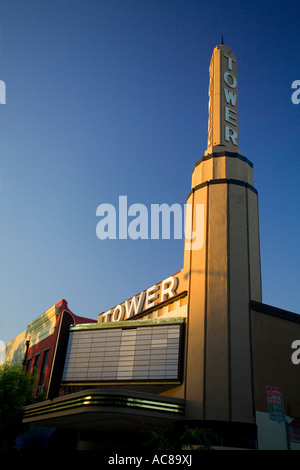 La storica torre teatro in downtown Marysville, California. Foto Stock