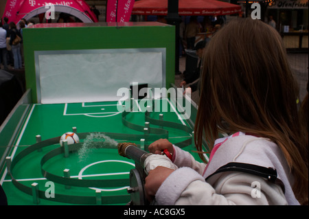 FIFA 2006 Germania Tour. Riprese per le sfere con pistola ad acqua. Foto Stock