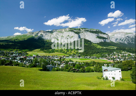 La città di Flims nelle Alpi Svizzere Foto Stock