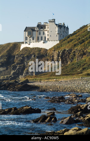 dh Dunbeath Castello DUNBEATH CAITHNESS Highland castelli in Scozia sopra Scogliere rocciose che si affacciano sugli altopiani del mare scottish North Coast 500 Foto Stock
