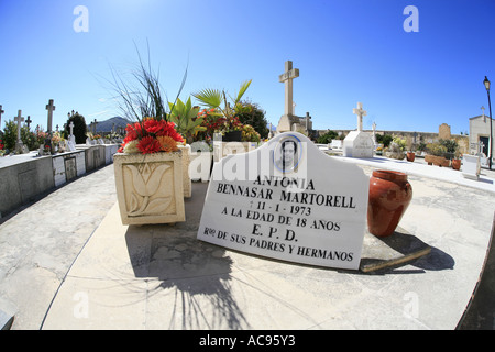 Tomba in un cimitero di Maiorca, Spagna Maiorca Foto Stock